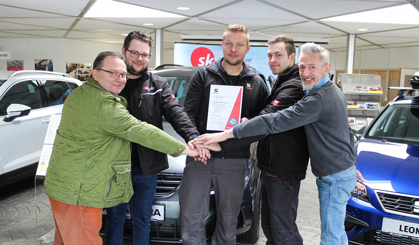 Unser S.K. Werkstatt-Team mit dem aktuellen TÜV-Süd Zertifikat