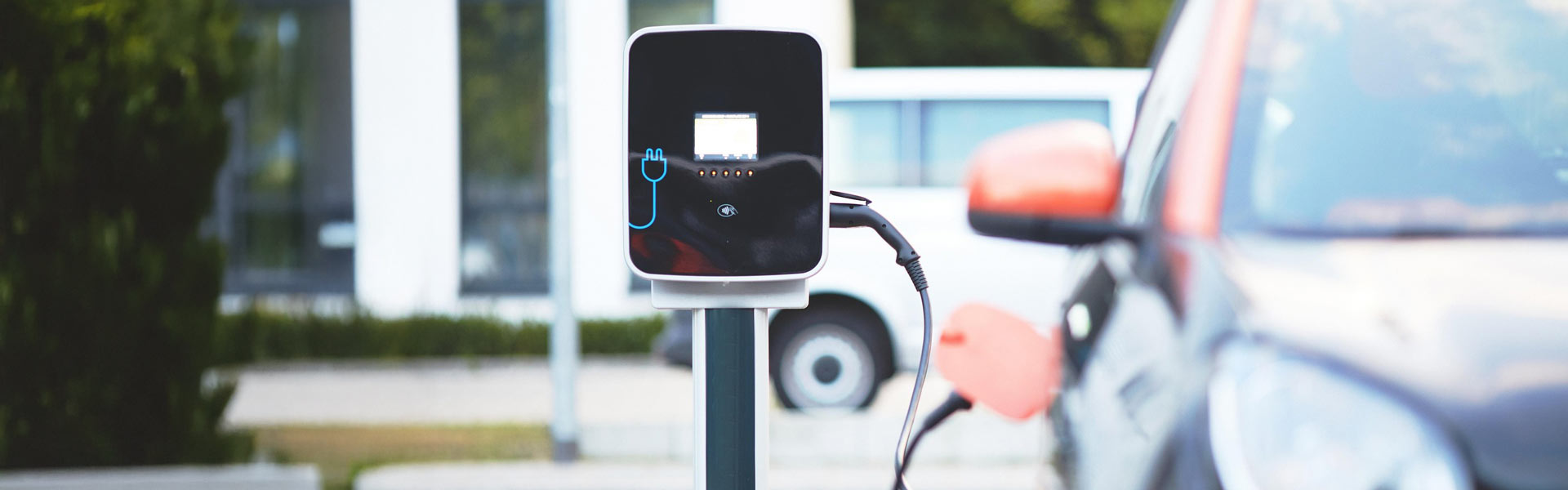 Elektroauto an der Ladestation