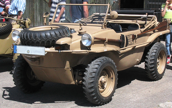 Der Schwimmwagen Typ166 bei einem Oldtimertreffen