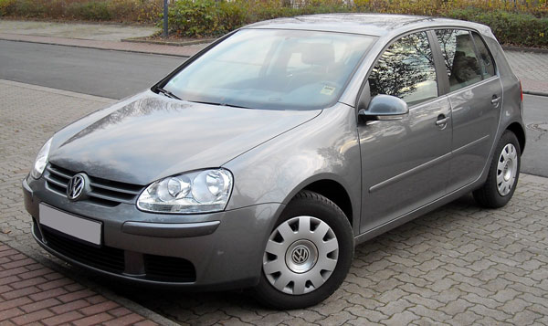 VW Golf V in Grau