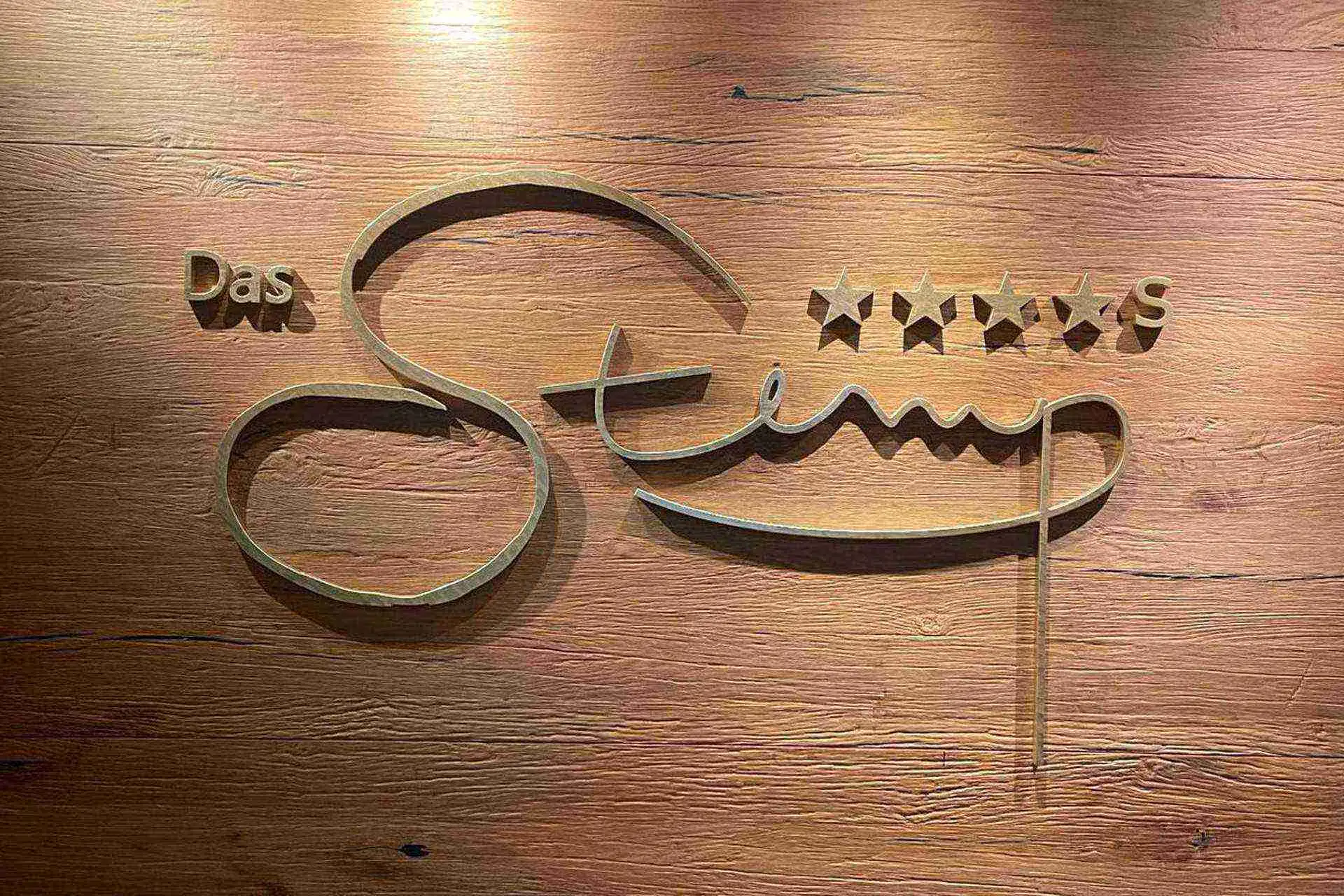 Jahresfeier 2024 Firmenlogo - Das Stemp